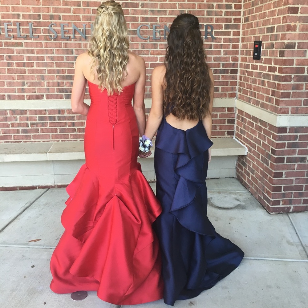 Red prom dress